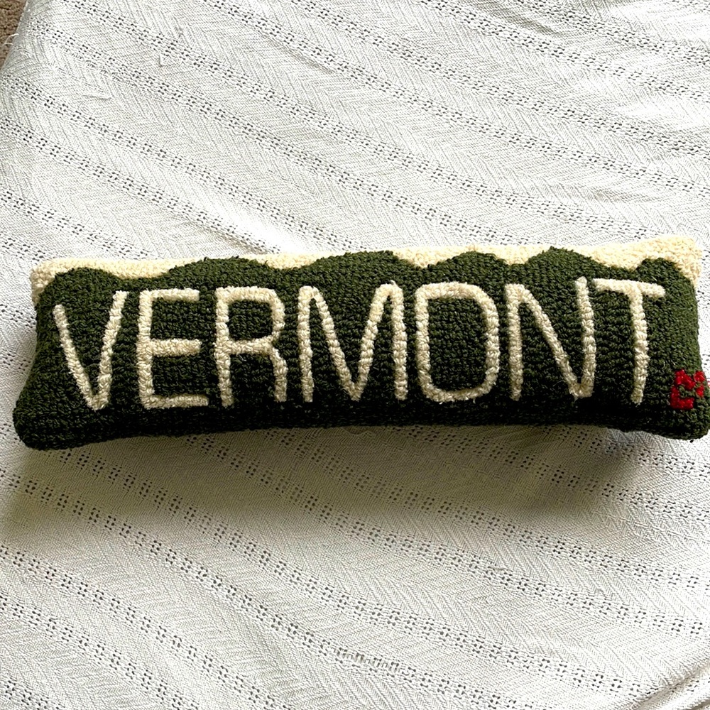 Vermont - Hooked Wool Pillow